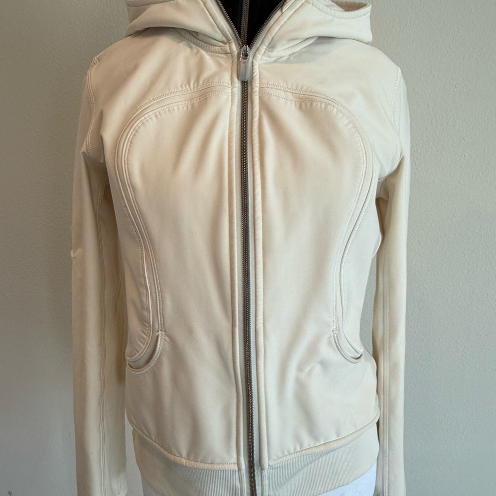 Lululemon Jacket - Picture 5 of 16